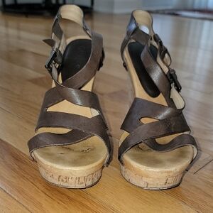 Brown Wedge Sandals with Strappy Design